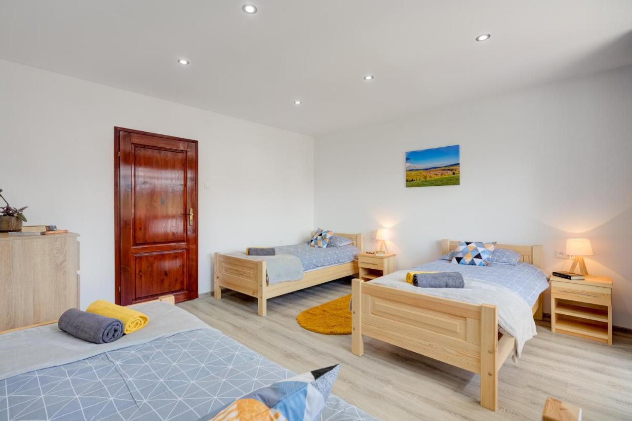 Tylicki Zakatek Apartment Tylicz ภายนอก รูปภาพ
